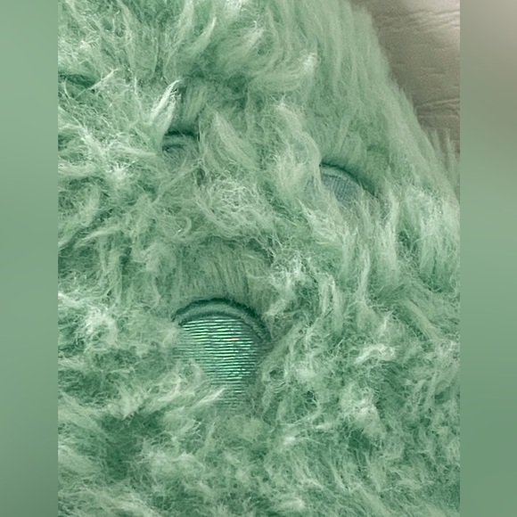 Authentic Vermont Soft and Huggable Fantasy Dinosaur Plush 18” - Picture 5 of 13